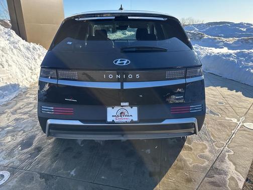 2026 Hyundai IONIQ 5 SE