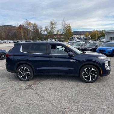 2023 Mitsubishi Outlander PHEV SE