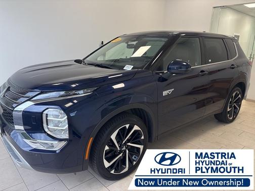 2023 Mitsubishi Outlander PHEV SE