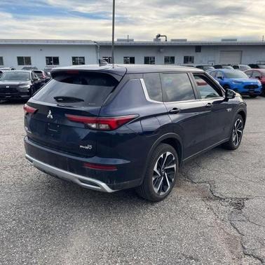 2023 Mitsubishi Outlander PHEV SE