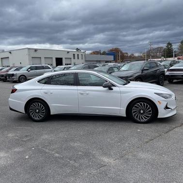 2023 Hyundai SONATA Hybrid Limited