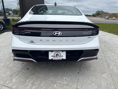 2024 Hyundai SONATA Hybrid SEL