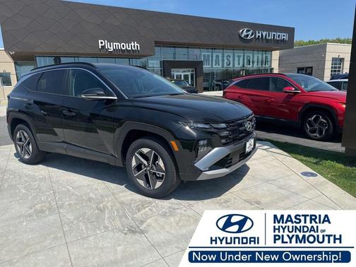 Phantom Black 2026 Hyundai TUCSON SEL Premium