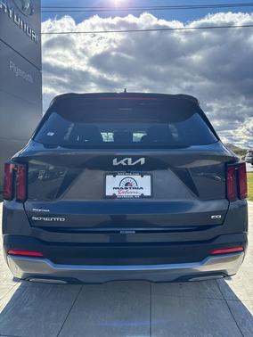 2024 Kia Sorento S