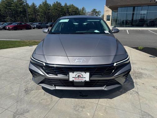 Metal 2026 Hyundai ELANTRA HEV Limited