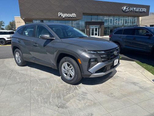 Gray 2026 Hyundai TUCSON SE