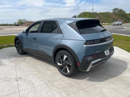 2025 Hyundai IONIQ 5 SE