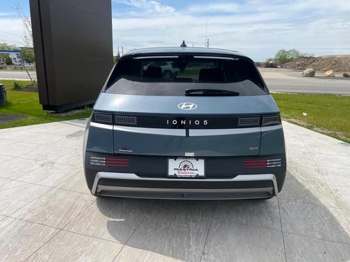 2025 Hyundai IONIQ 5 SE