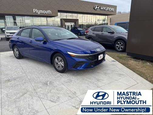 2024 Hyundai ELANTRA SE