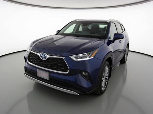 2021 Toyota Highlander Hybrid Platinum