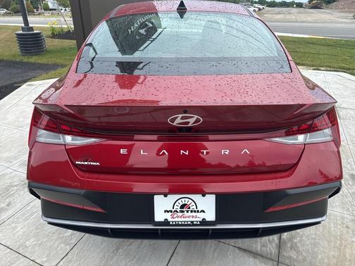 2025 Hyundai ELANTRA SEL Convenience