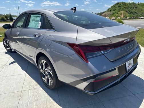 2025 Hyundai ELANTRA HEV Limited