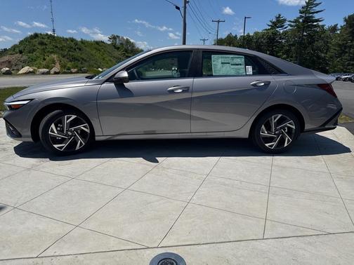 2025 Hyundai ELANTRA HEV Limited