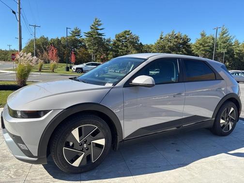 2025 Hyundai IONIQ 5 SE