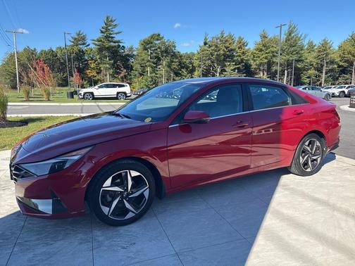 2023 Hyundai ELANTRA Limited