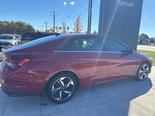 2023 Hyundai ELANTRA Limited