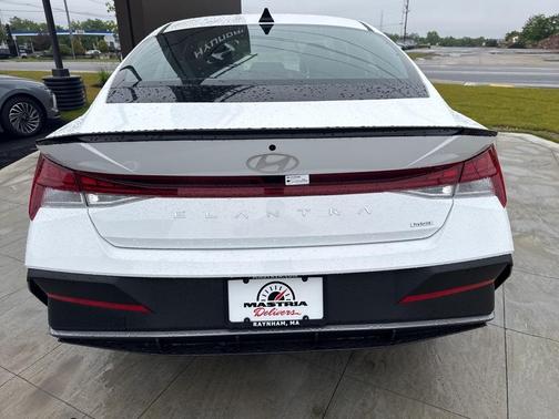 2025 Hyundai ELANTRA HEV SEL Sport