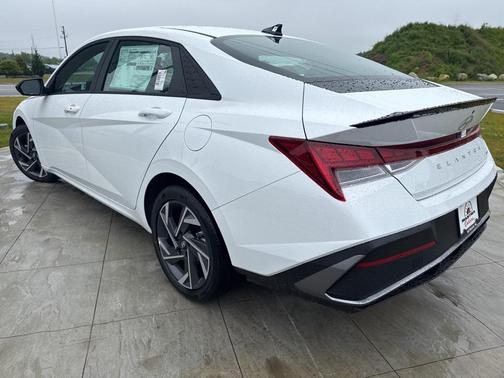 2025 Hyundai ELANTRA HEV SEL Sport