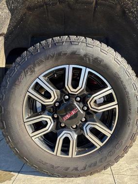 2022 GMC Sierra 2500 AT4