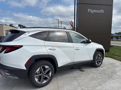 2026 Hyundai TUCSON SEL
