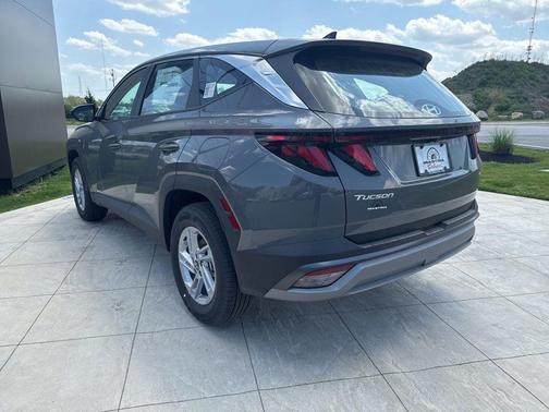 Hampton Gray 2026 Hyundai TUCSON SE