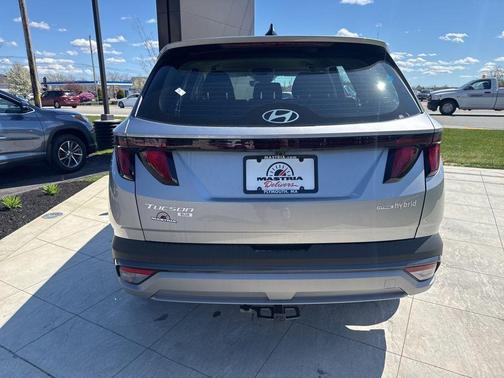 Shimmering Silver 2026 Hyundai TUCSON Hybrid Blue SE