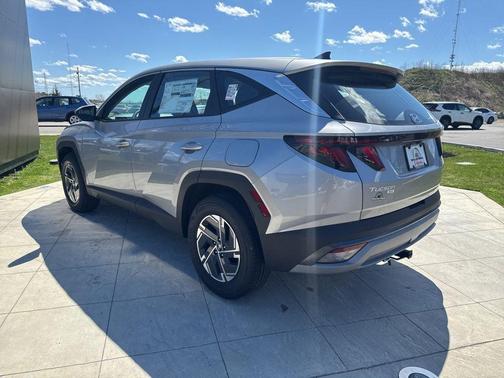 Shimmering Silver 2026 Hyundai TUCSON Hybrid Blue SE
