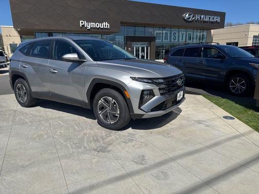 Shimmering Silver 2026 Hyundai TUCSON Hybrid Blue SE