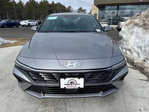 Metal 2026 Hyundai ELANTRA HEV Limited