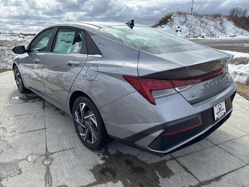Metal 2026 Hyundai ELANTRA HEV Limited