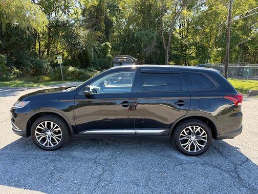2017 Mitsubishi Outlander SE