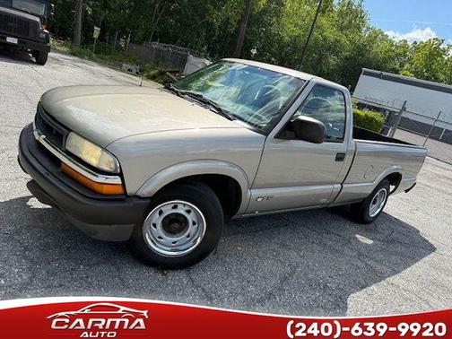 2002 Chevrolet S-10 Base