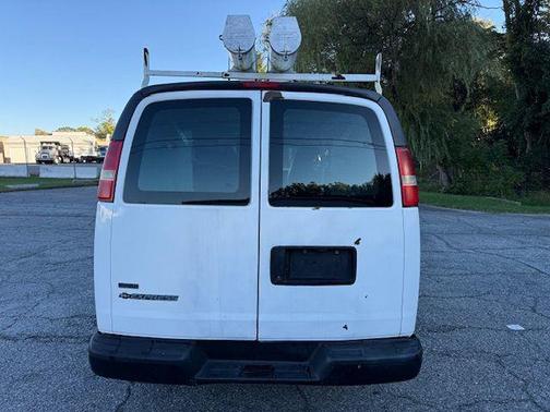 2010 Chevrolet Express 2500 Work Van