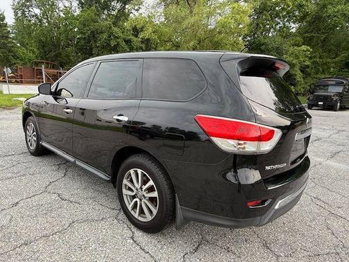 2014 Nissan Pathfinder S