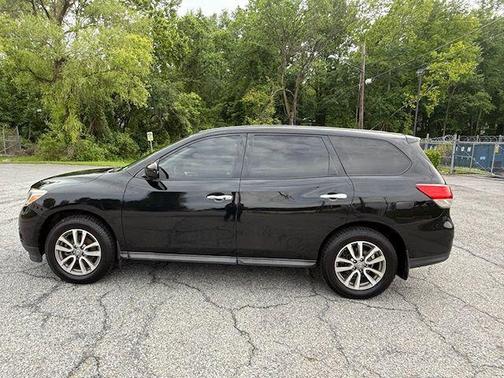 2014 Nissan Pathfinder S