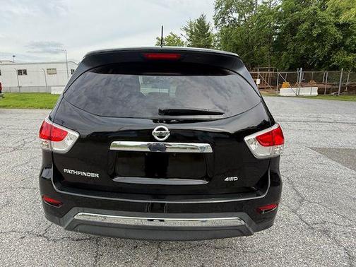 2014 Nissan Pathfinder S