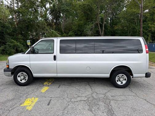 2011 Chevrolet Express 3500 LT