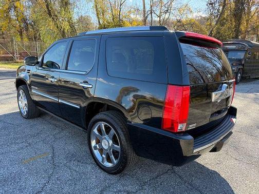 2011 Cadillac Escalade Premium