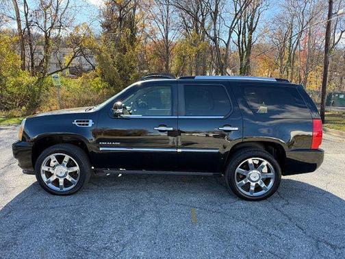 2011 Cadillac Escalade Premium