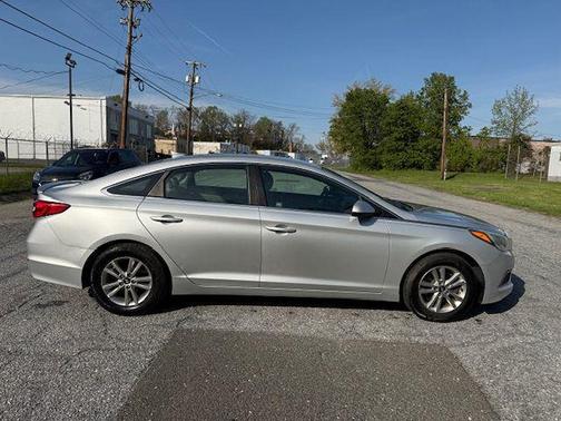 2017 Hyundai SONATA Base