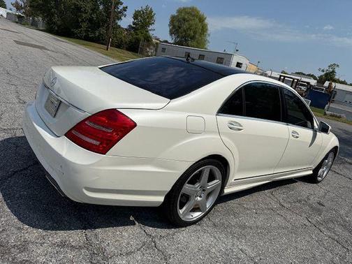 2011 Mercedes-Benz S-Class Sedan
