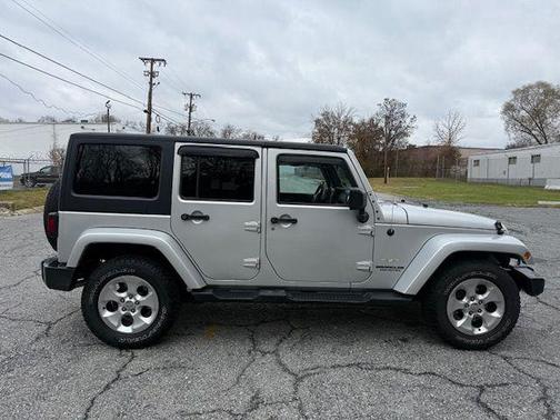 2012 Jeep Wrangler Unlimited Sahara