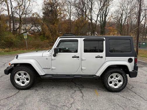 2012 Jeep Wrangler Unlimited Sahara