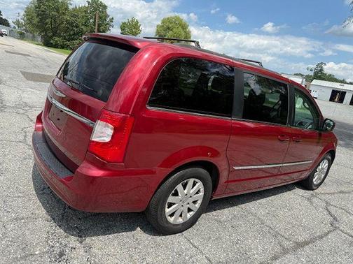 2013 Chrysler Town & Country Touring