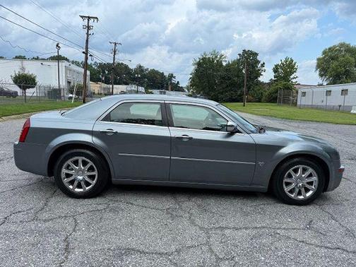 2007 Chrysler 300C Base