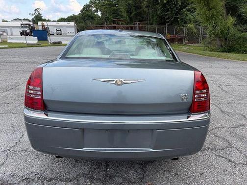 2007 Chrysler 300C Base
