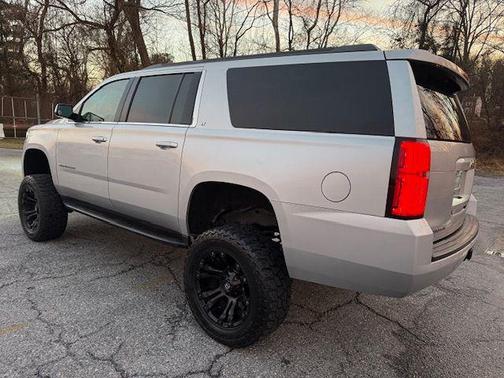 2018 Chevrolet Suburban LT