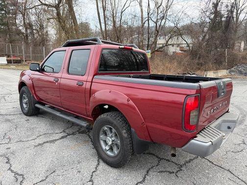 2004 Nissan Frontier XE-V6 Crew Cab