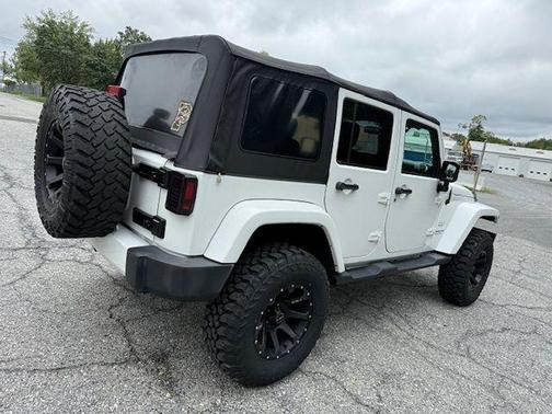 2016 Jeep Wrangler Unlimited Sahara