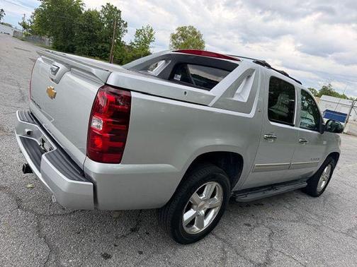 Silver Ice Metallic 2012 Chevrolet Avalanche 1500 LT